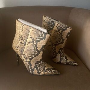 Good American Slouchy Bootie in Snake Print